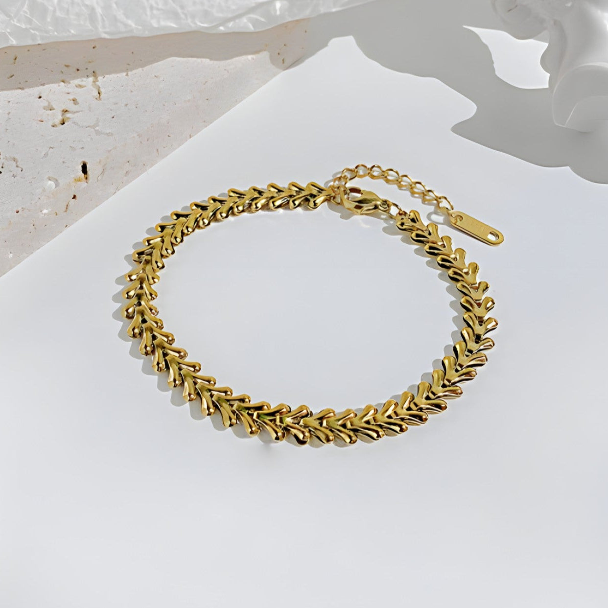 Golden Elegance Bracelet - Adjustable Chain - BWBR100-002